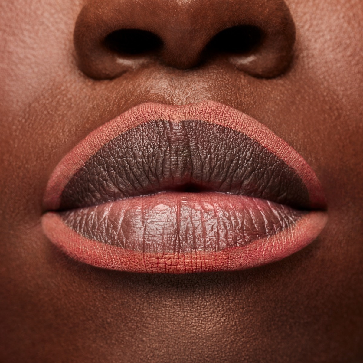 TRACE'D OUT PENCIL LIP LINER (DELINEADOR PARA LABIOS)